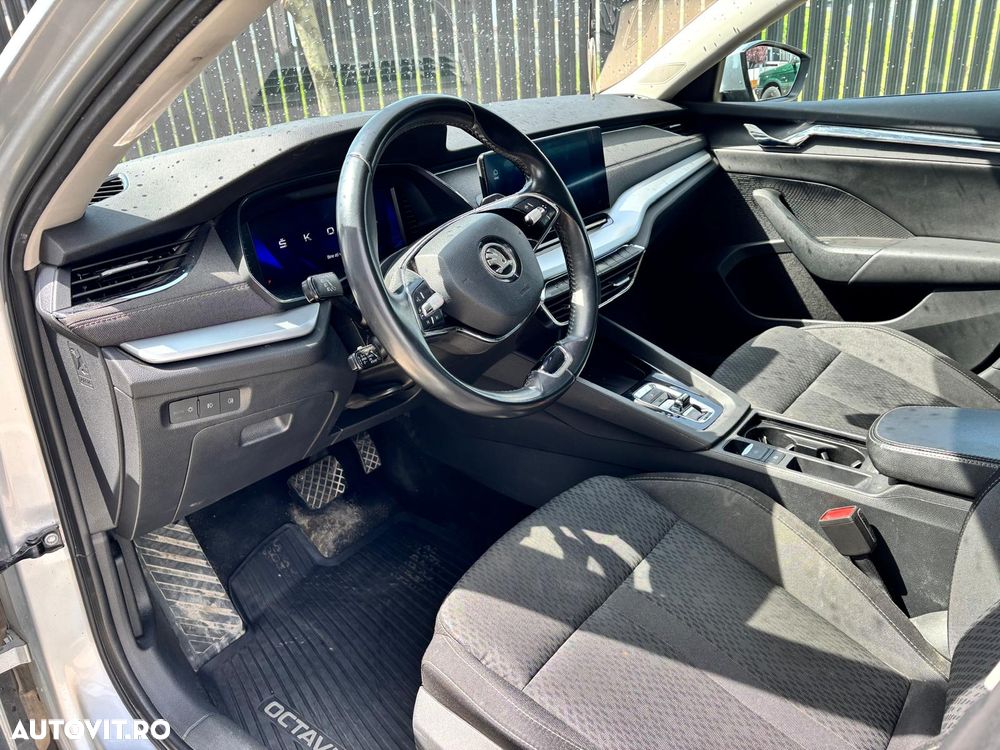 Skoda Octavia 2.0 TDI DSG Style - 6