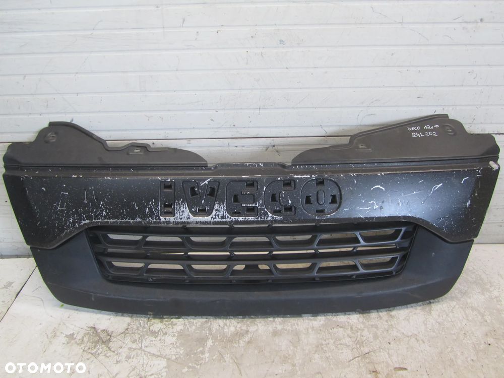 iveco daily 12r->grill atrapa - 1