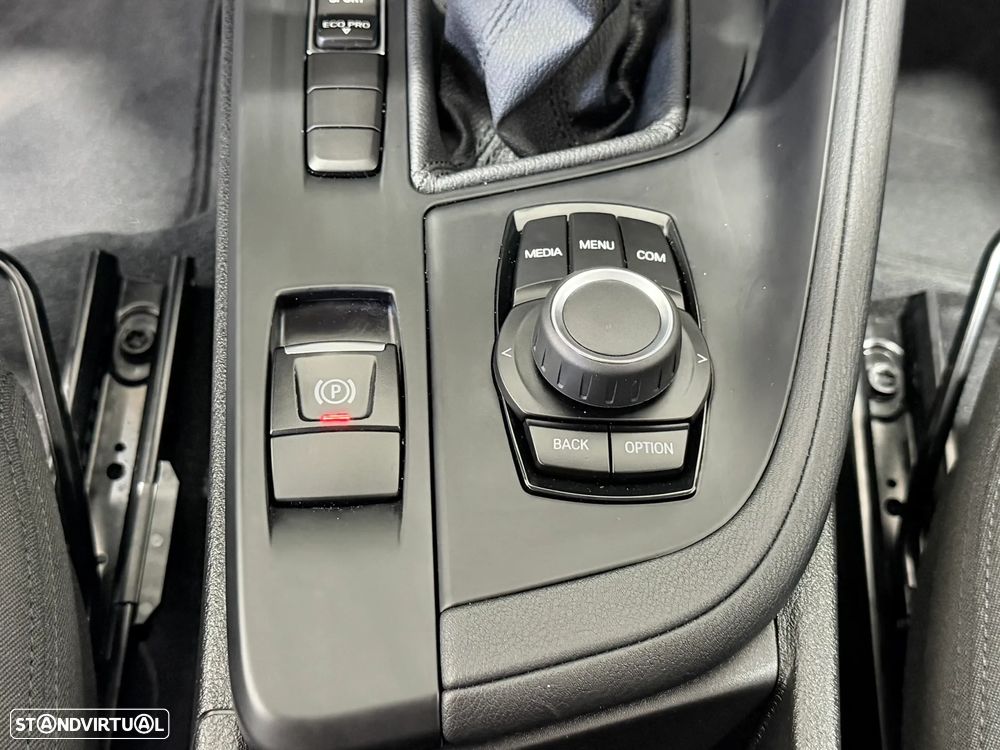 BMW X1 16 d sDrive Advantage - 32
