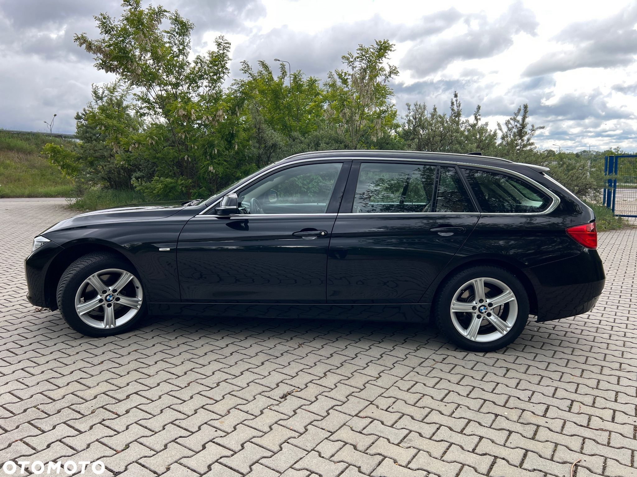BMW Seria 3 318d Touring Luxury Line - 5