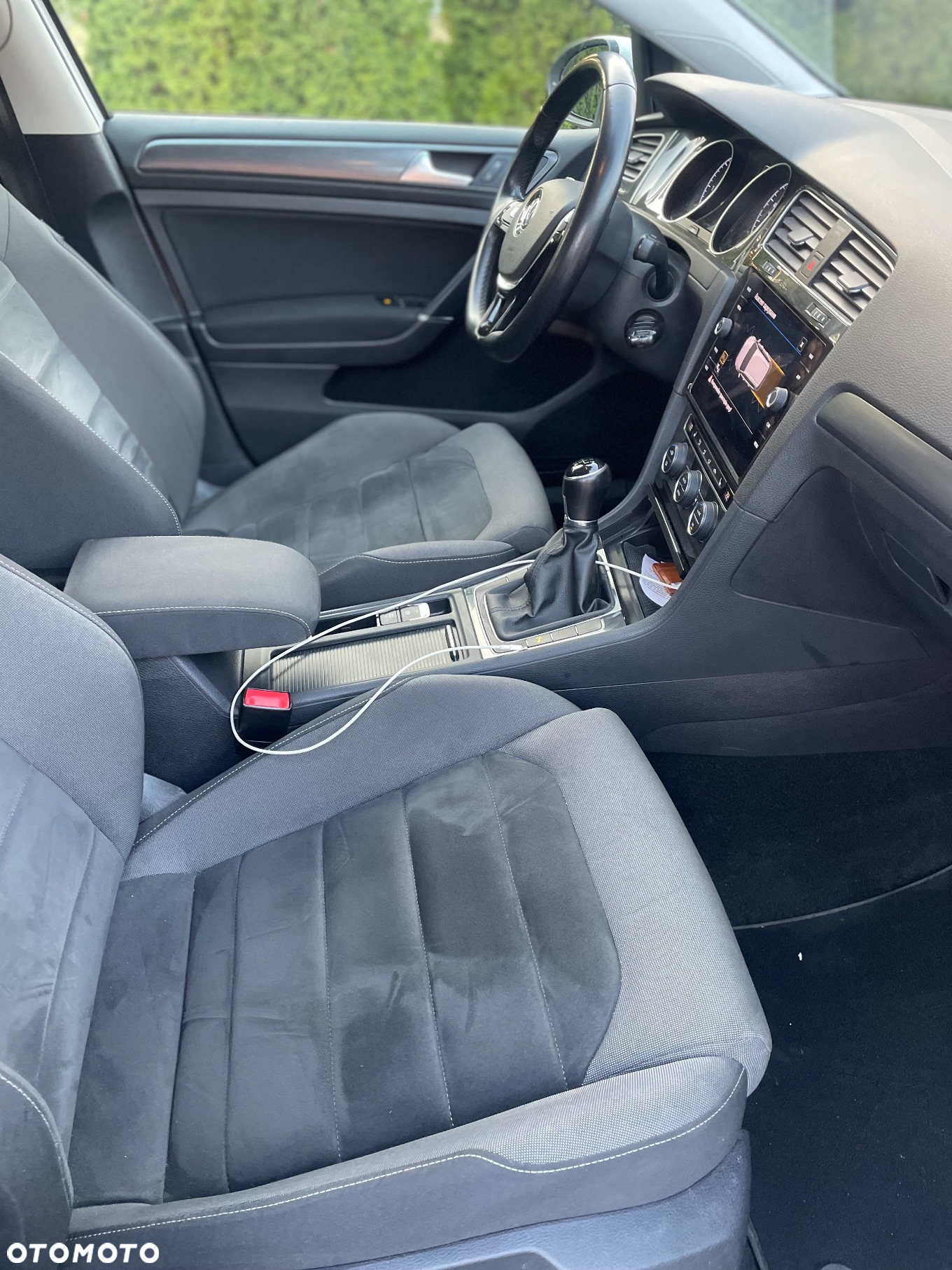 Volkswagen Golf 1.6 TDI BlueMotion Technology Comfortline - 10