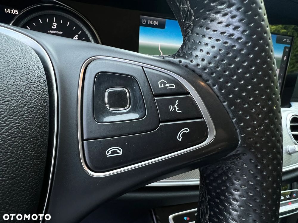 Mercedes-Benz Klasa E 220 d 9G-TRONIC - 26