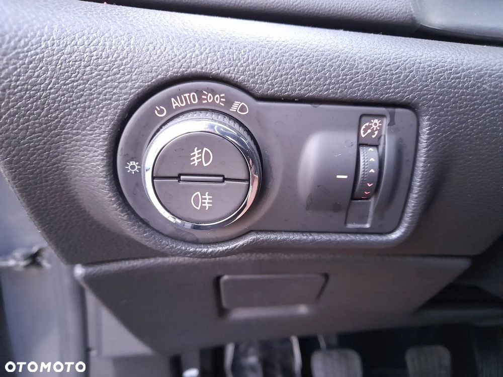 Opel Astra 1.6 CDTI Sport - 13