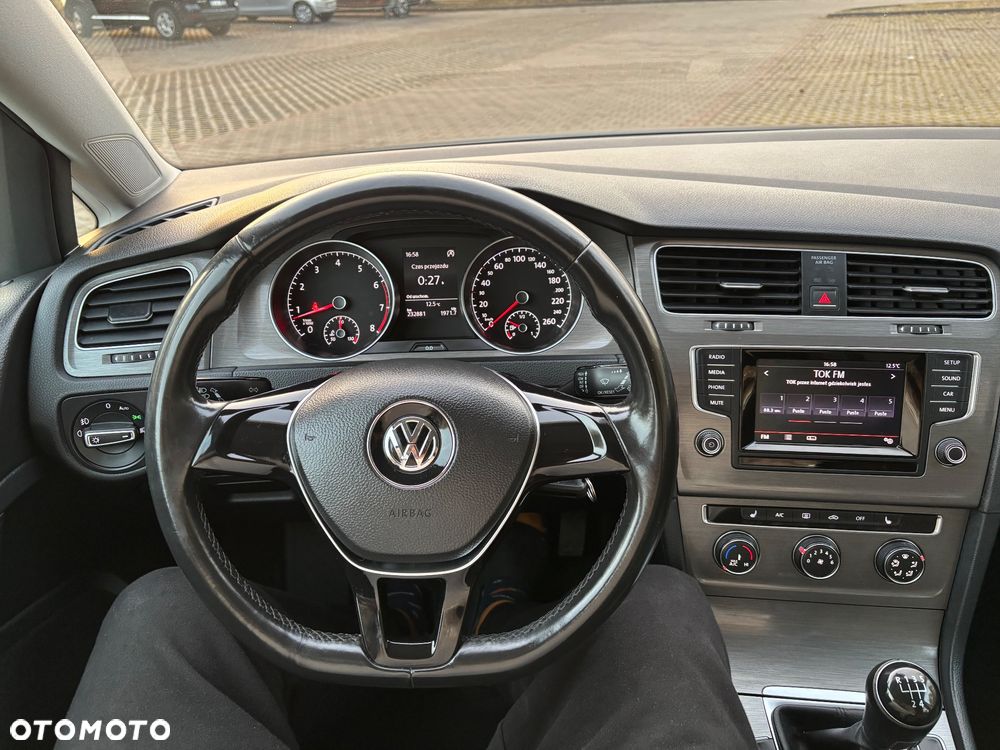 Volkswagen Golf 1.2 TSI BMT Trendline Perfectline - 29