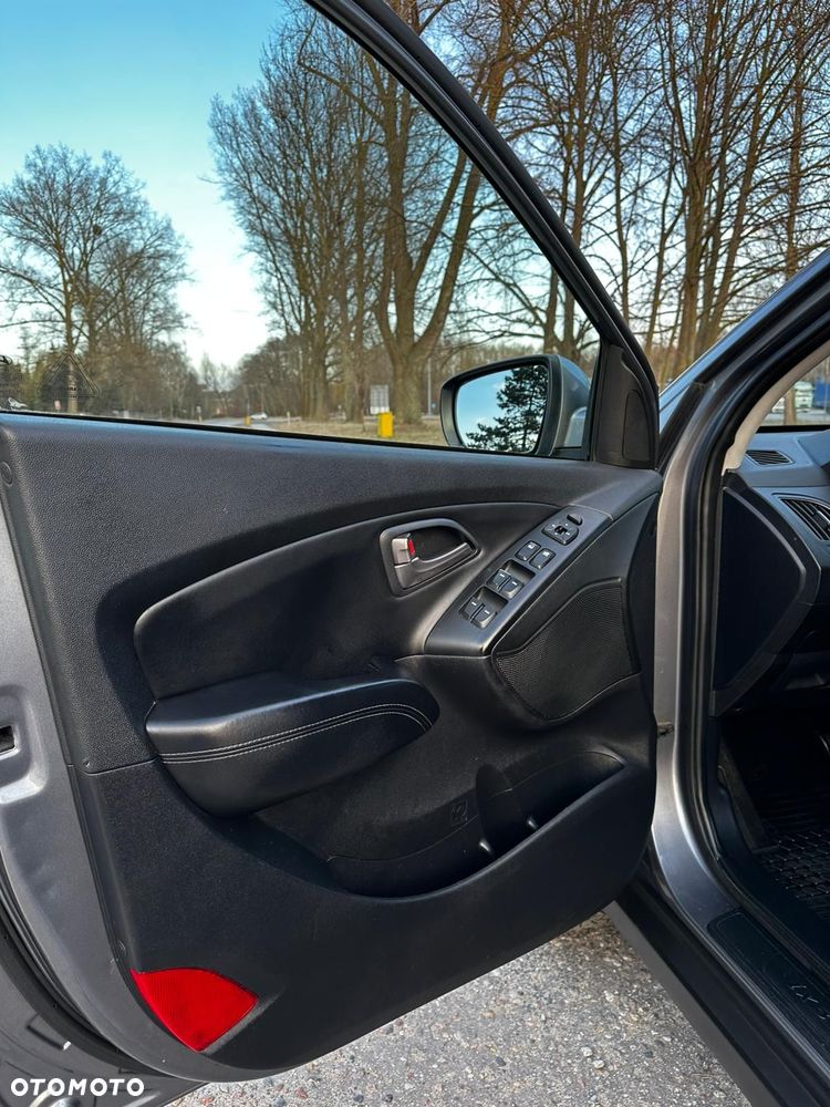 Hyundai ix35 2.0 CRDi 4WD Automatik Premium - 8