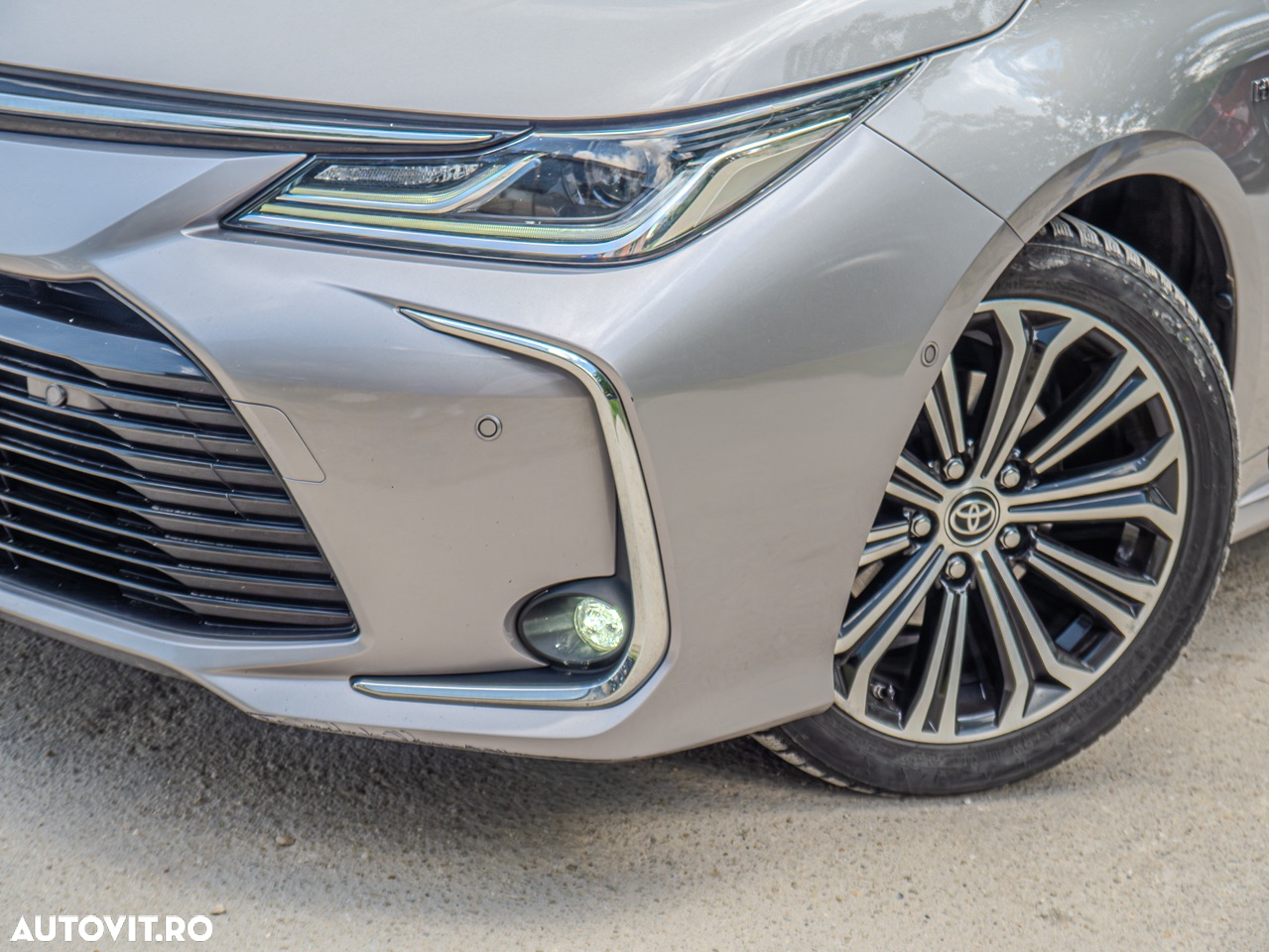 Toyota Corolla Sedan 1.8 HSD Exclusive Plus - 12