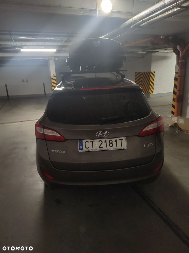 Hyundai i30 1.6 GDI Classic + - 4