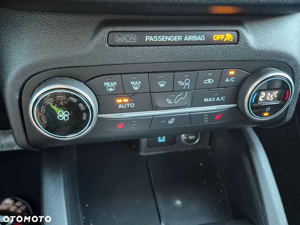 Ford Kuga - 16