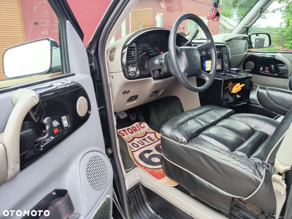 Chevrolet Astro - 12