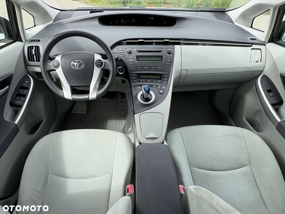 Toyota Prius - 8