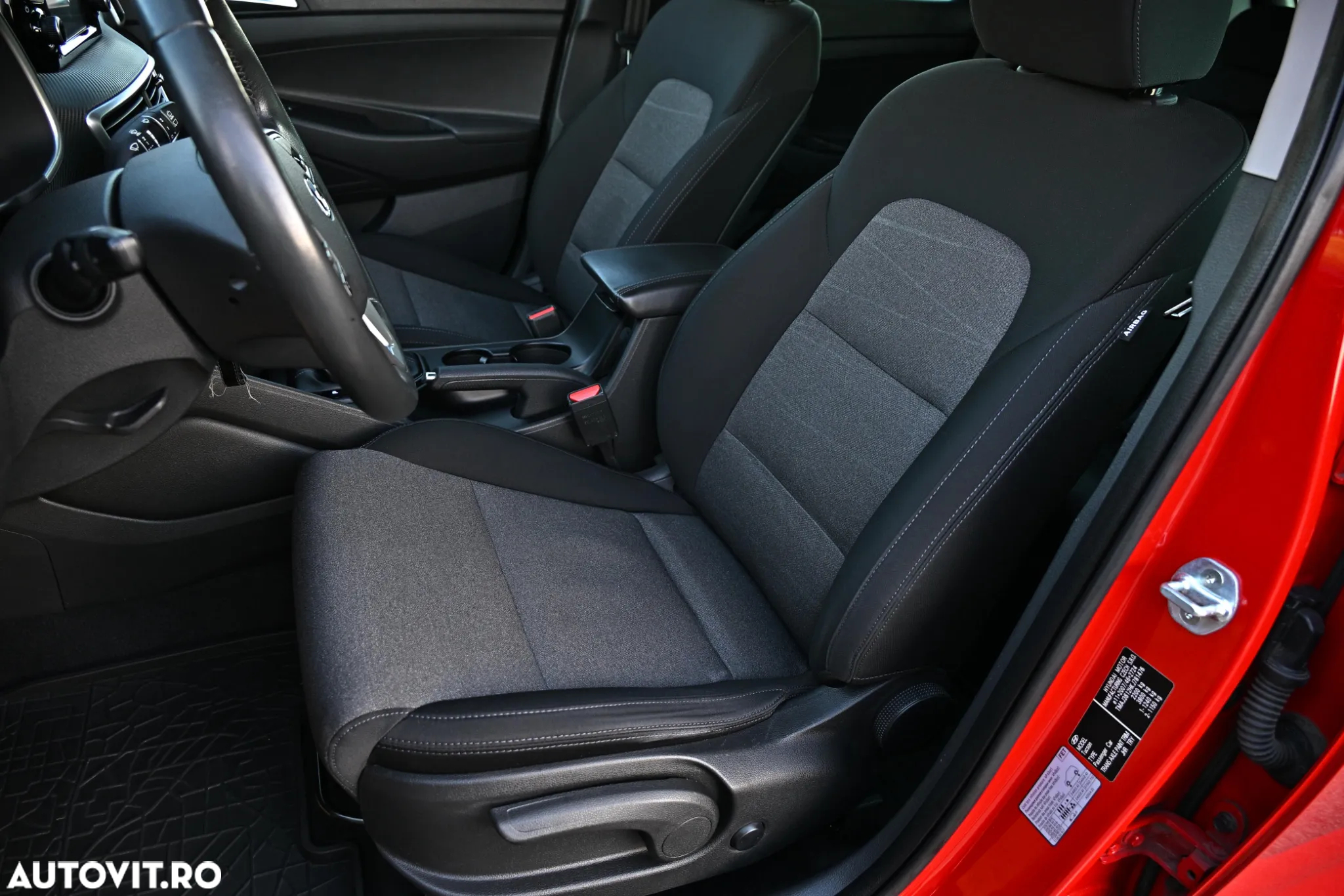 Hyundai Tucson 1.6 T-GDi 4WD 7DCT Style - 36