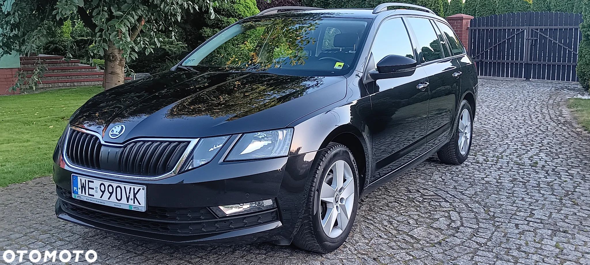 Skoda Octavia 2.0 TDI Ambition DSG - 1