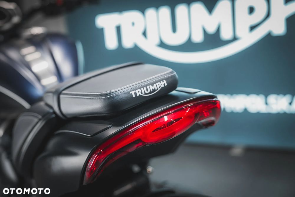 Triumph Rocket - 14