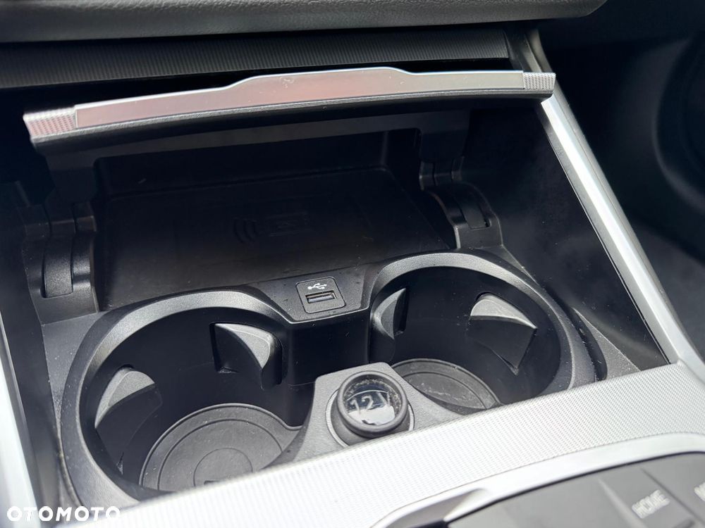 BMW Seria 3 320d xDrive M Sport Sport - 28