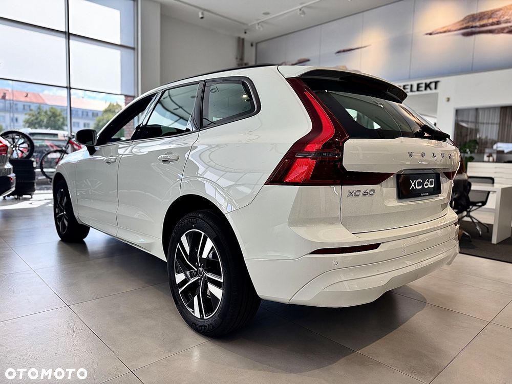 Volvo XC 60 B5 B AWD Core - 2