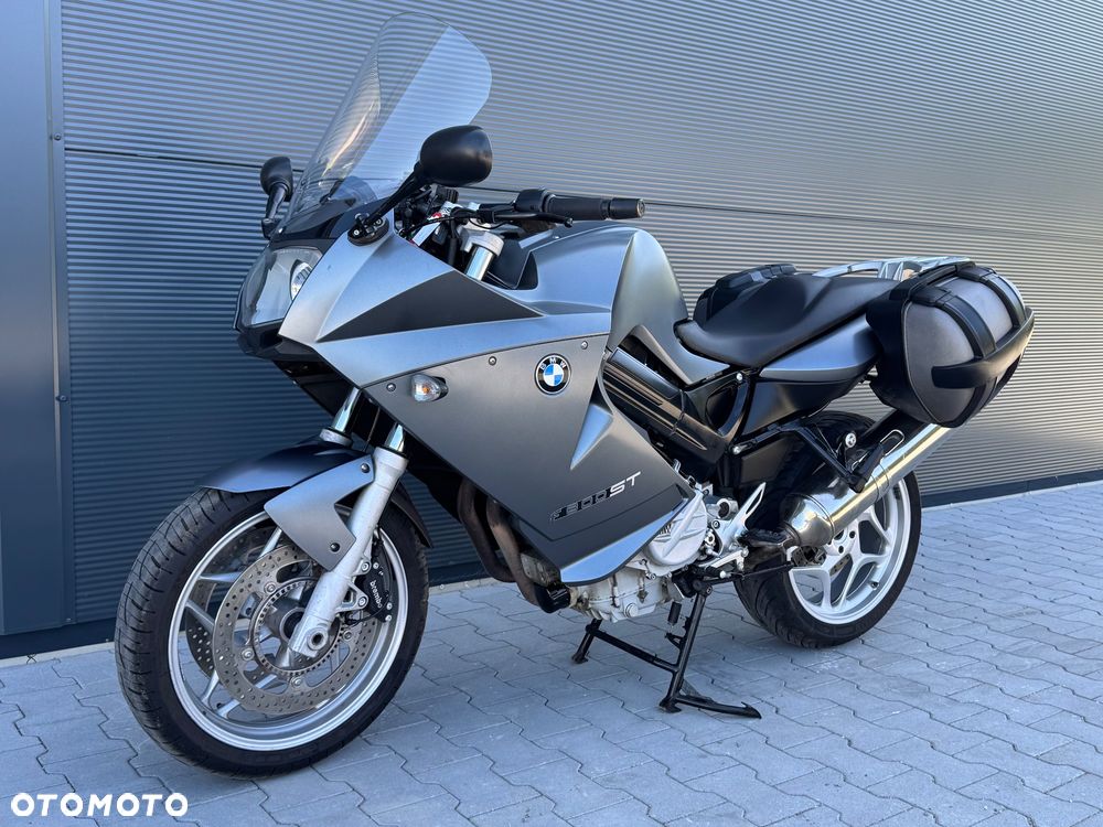 BMW F - 11