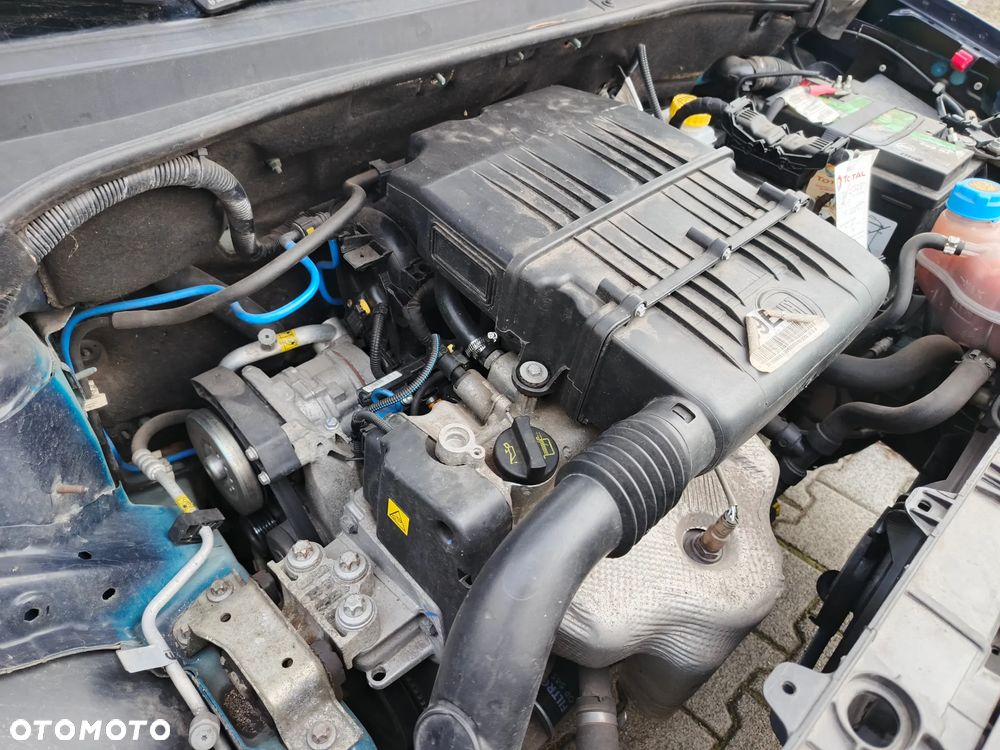 Fiat Punto 1.4 Easy S&S - 5