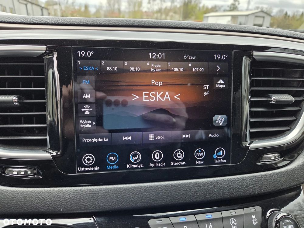 Chrysler Pacifica - 34