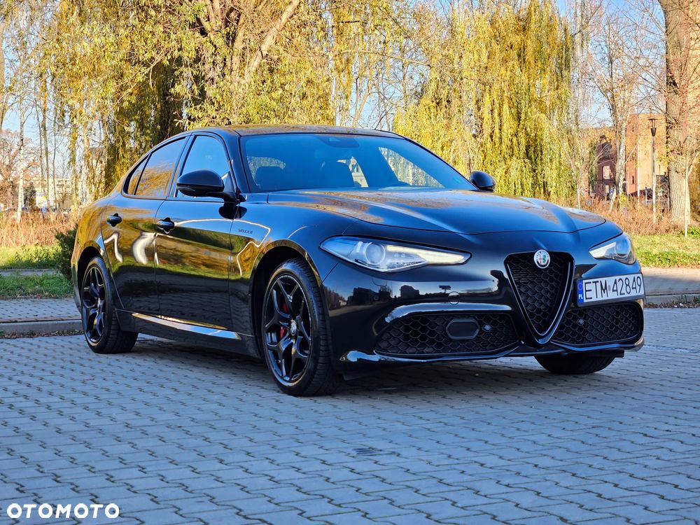 Alfa Romeo Giulia 2.0 Turbo 16V AT8-Q4 Veloce - 3