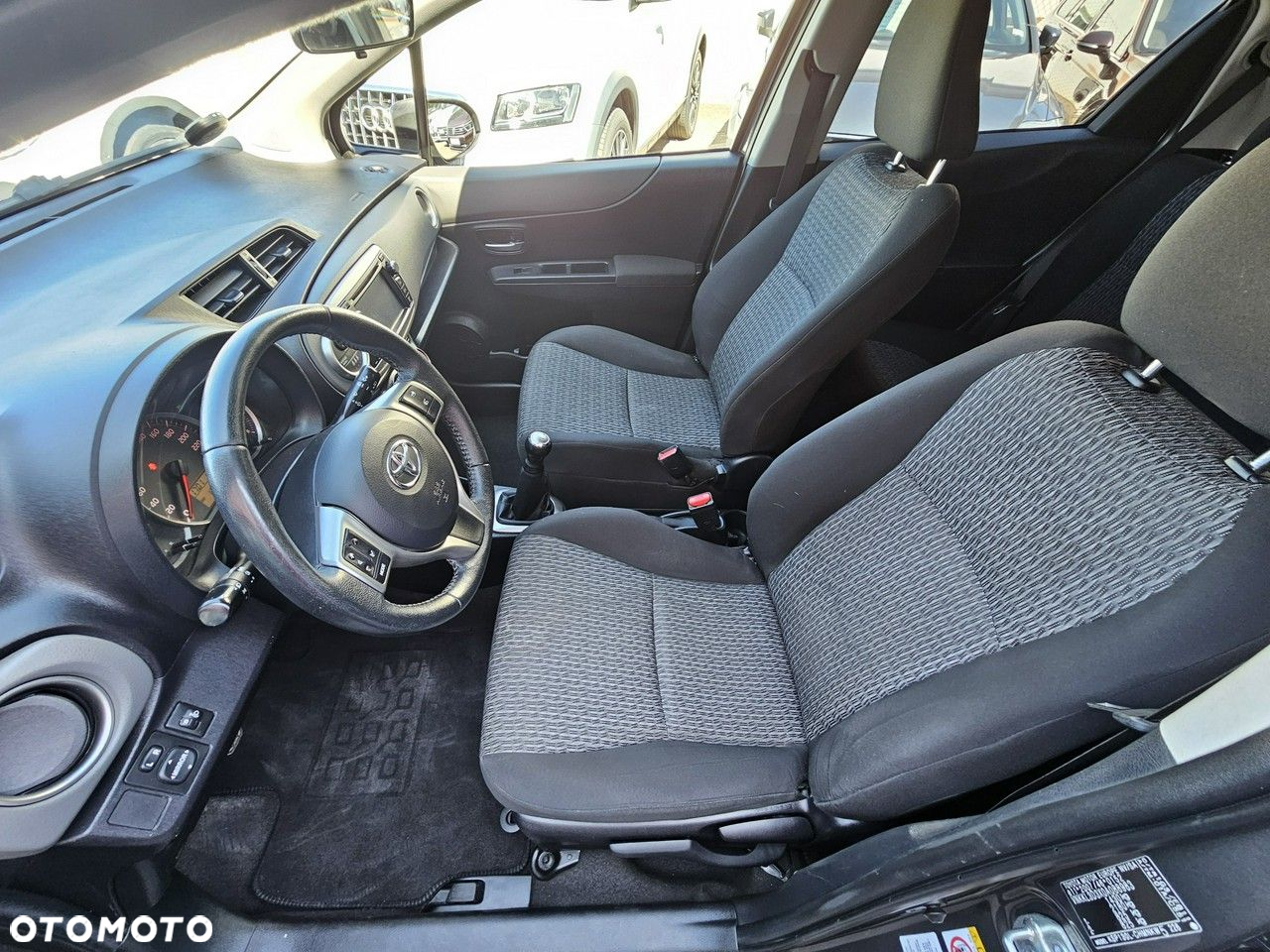 Toyota Yaris - 28