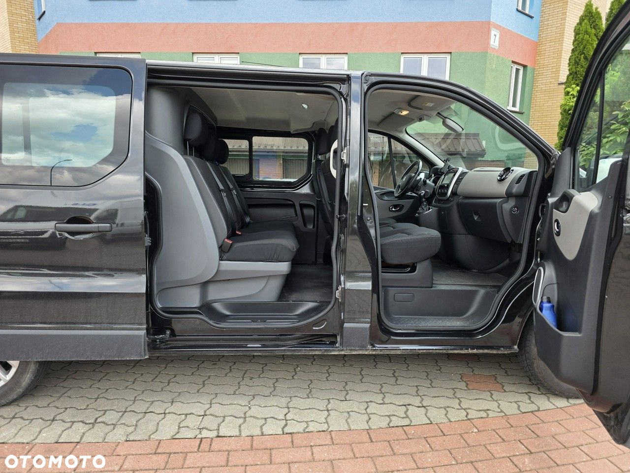 Renault Trafic - 16