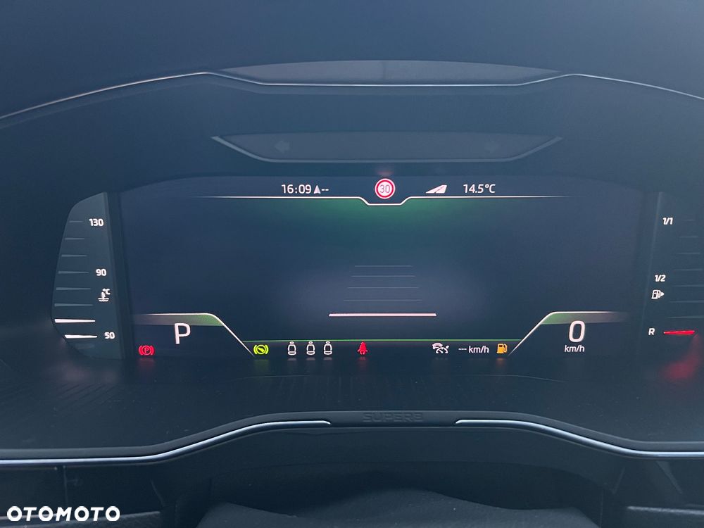 Skoda Superb 2.0 TDI SCR L&K DSG - 18