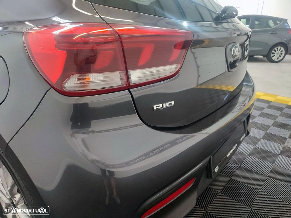 Kia Rio 1.4 CRDi 90 Platinum Edition - 16