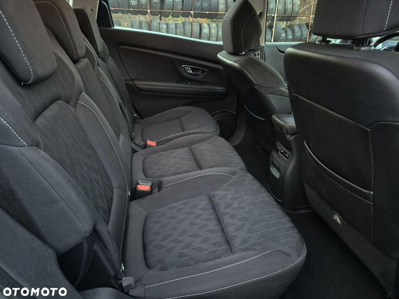 Renault Grand Scenic - 19