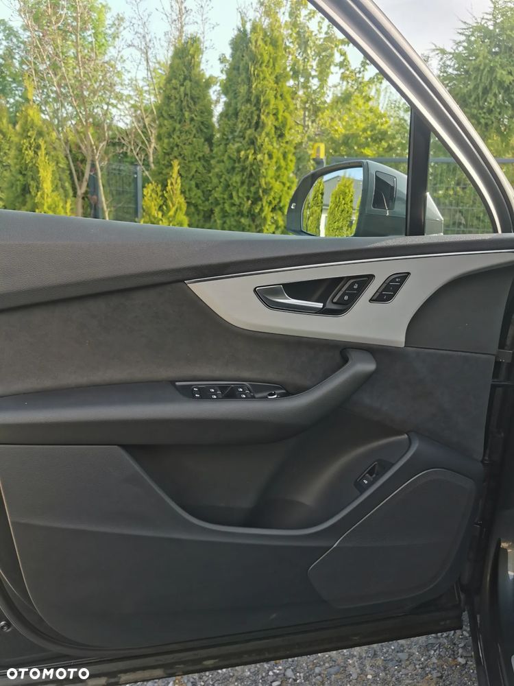 Audi Q7 - 9