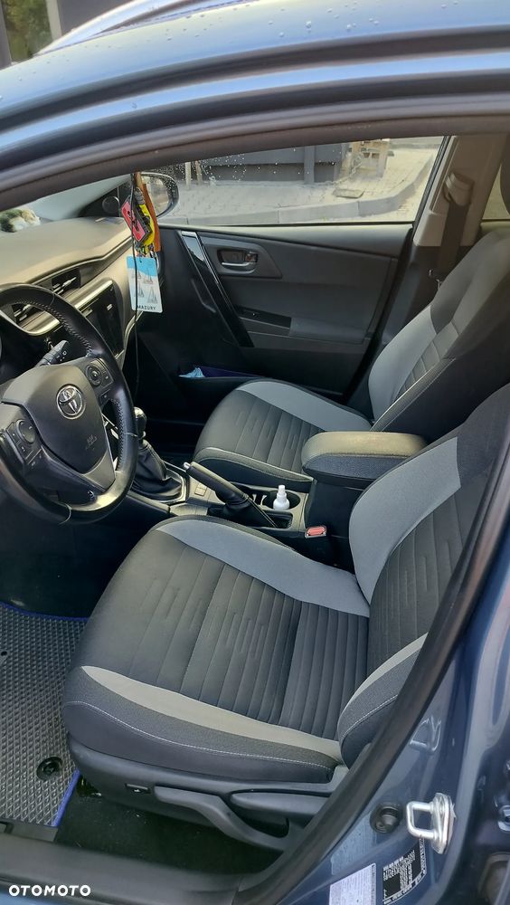 Toyota Auris 1.6 Active - 9