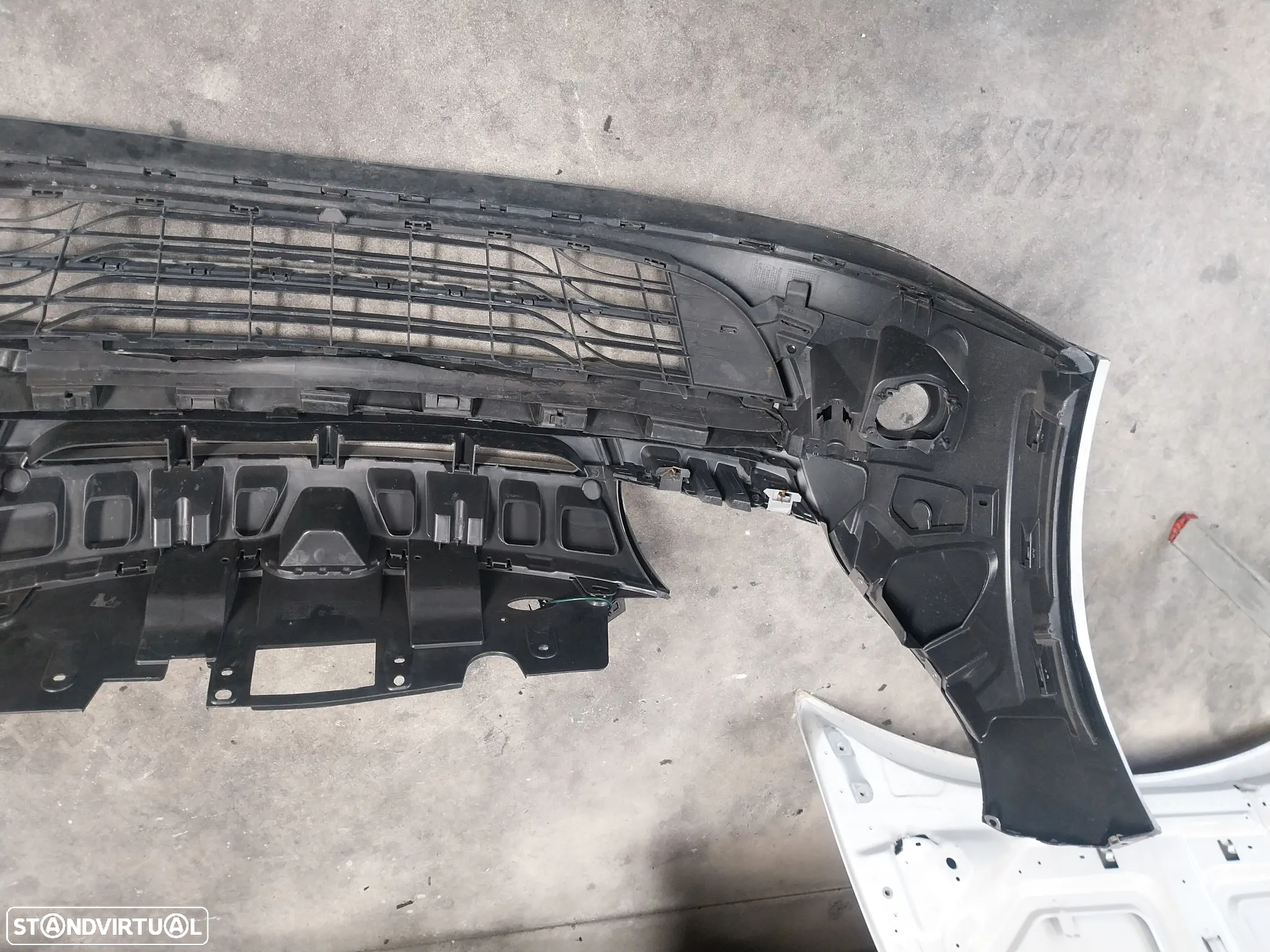 Para choques frente Renault Megane 2014 - 2