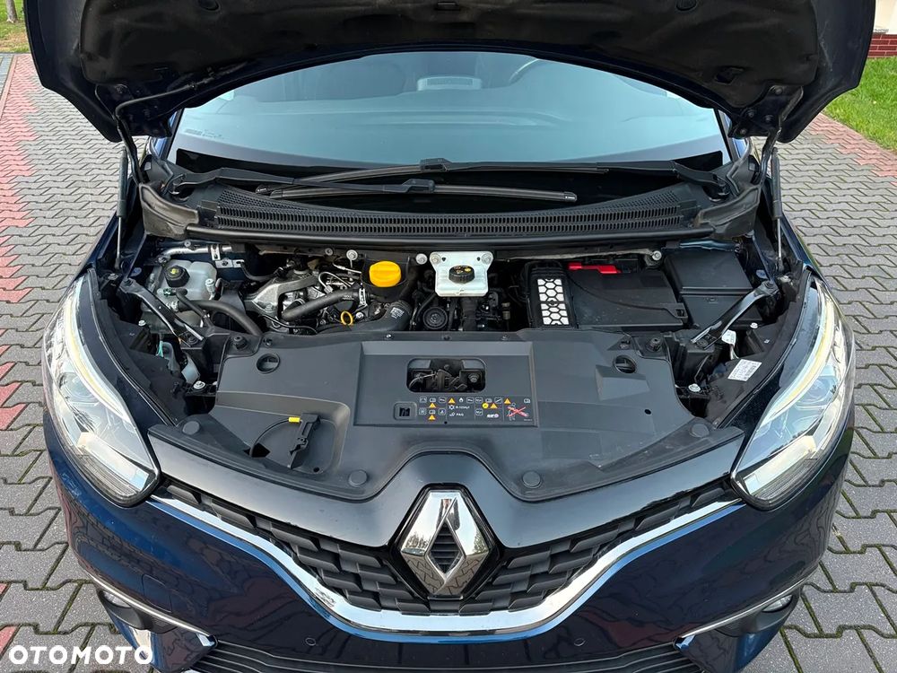 Renault Grand Scenic - 36