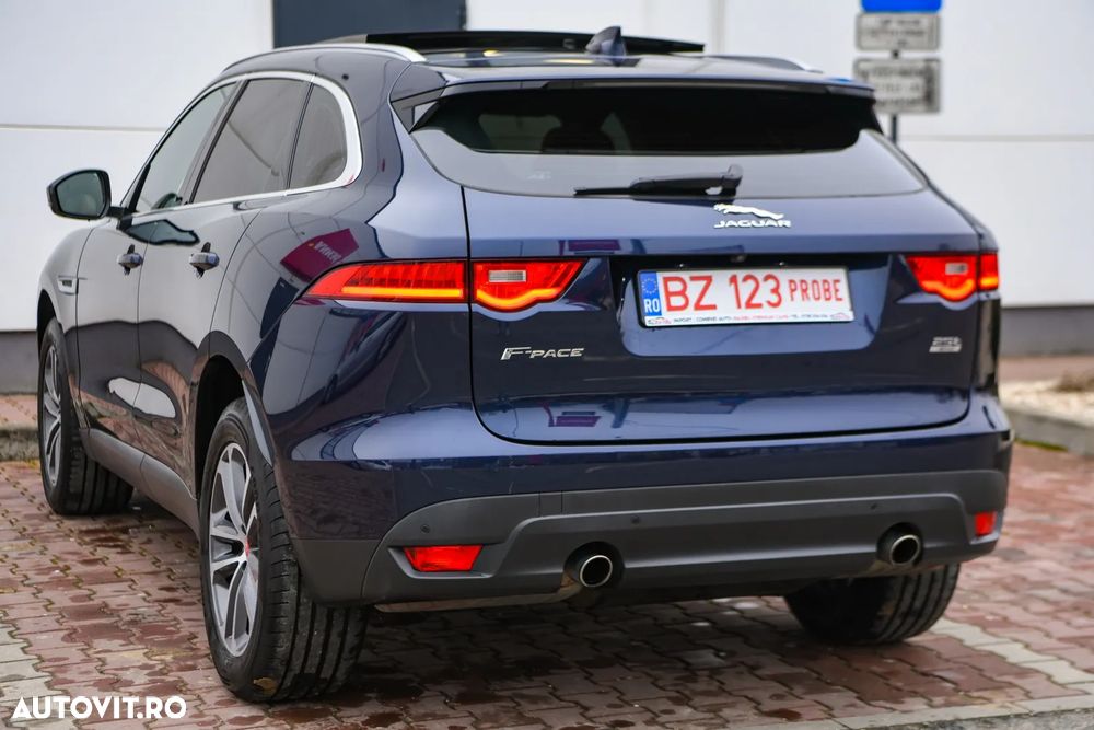 Jaguar F-Pace 25t AWD Portfolio - 25