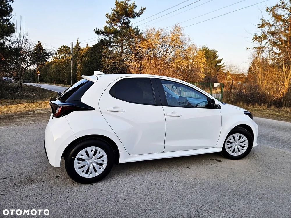 Toyota Yaris 1.5 VVT-i Team Deutschland - 11