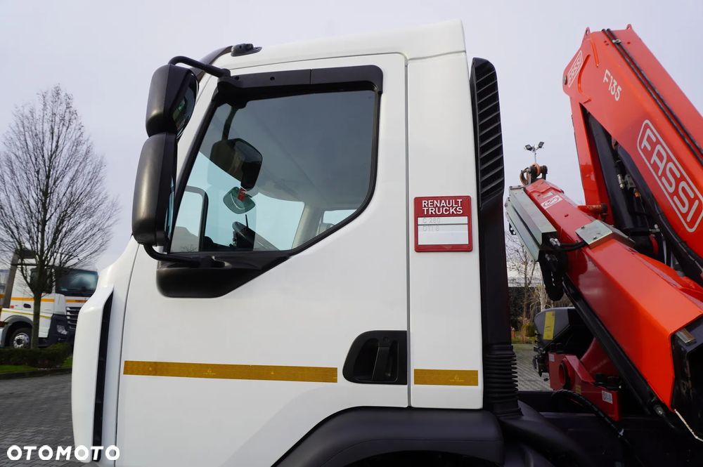 Renault C280 DTI 8 / HDS Fassi 5,6 t / Zasięg 8 m / Platforma 15 EPAL - 22