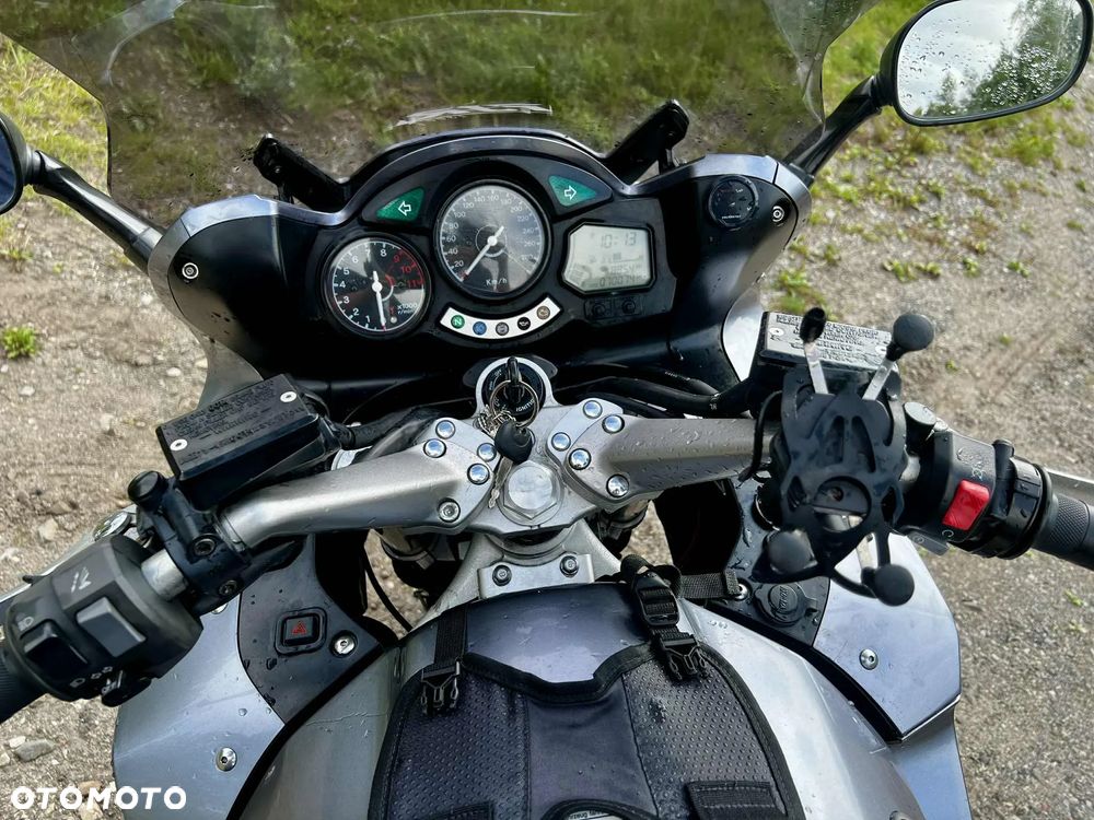 Yamaha FJR - 6