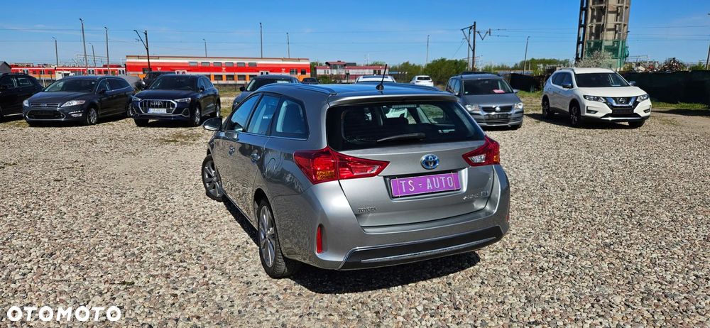 Toyota Auris 1.8 HSD Luna - 8