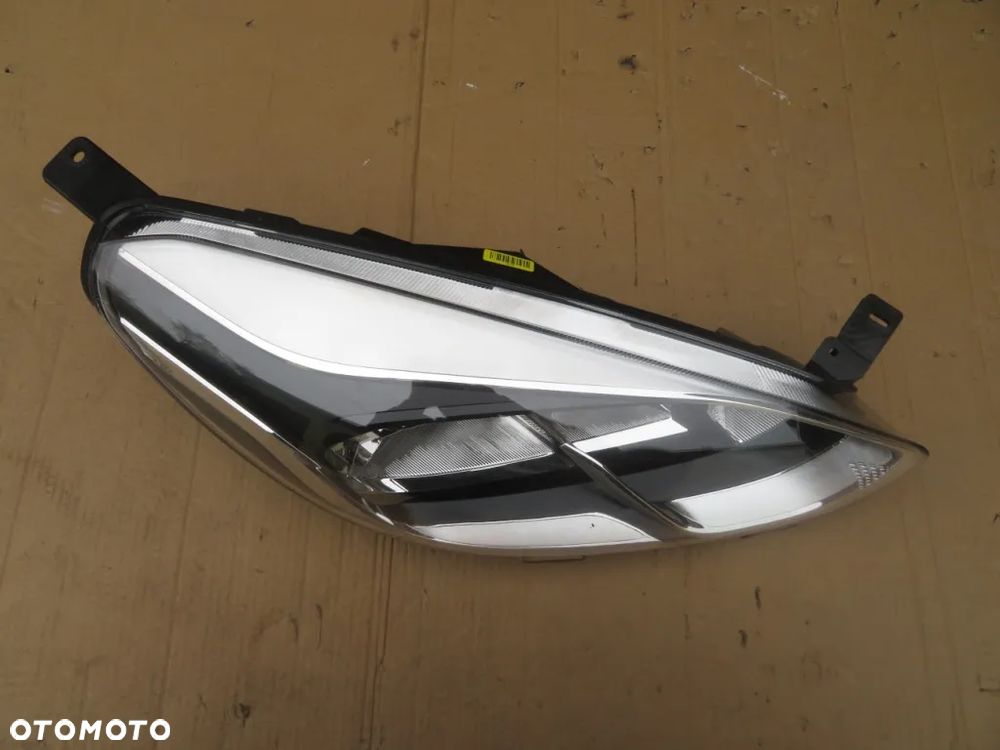 REFLEKTOR PRAWY FORD FIESTA MK8 LIFT LED 21R- KRAKÓW - 5