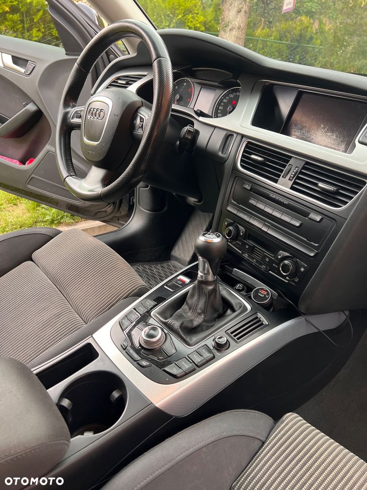 Audi A4 Avant - 22