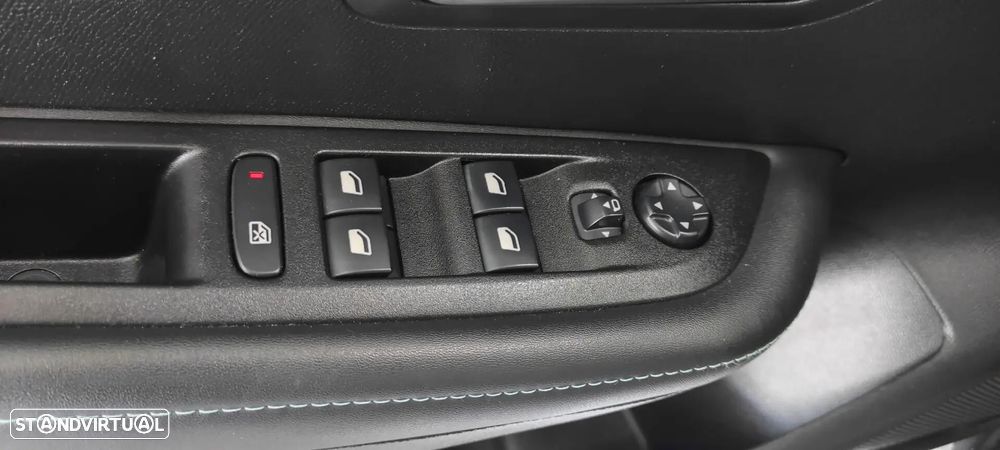Peugeot 208 1.2 PureTech Allure - 43