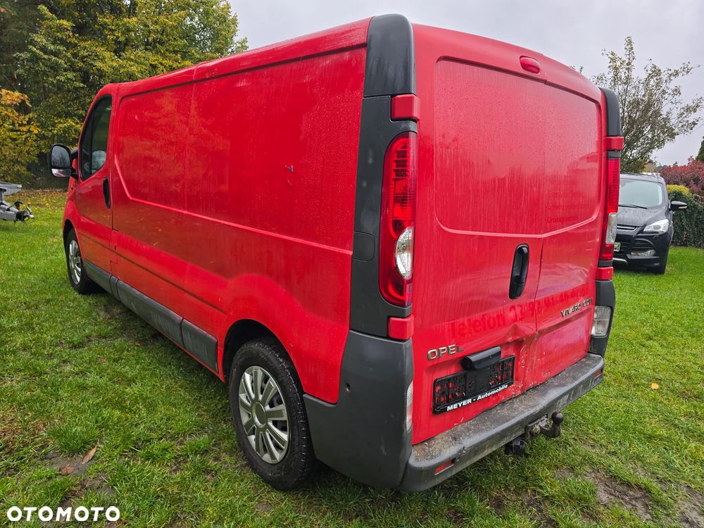 Opel Vivaro - 8