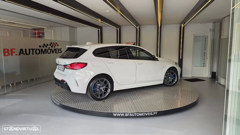 BMW 118 i Pack Desportivo M Auto - 17