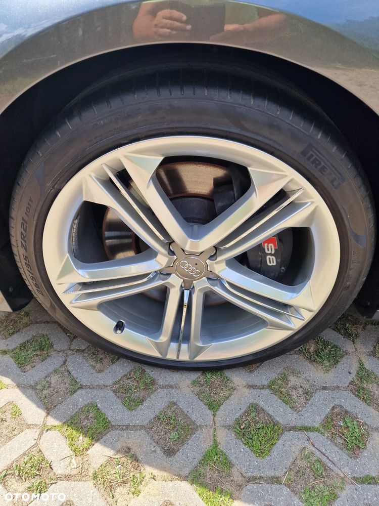 Audi S8 - 33