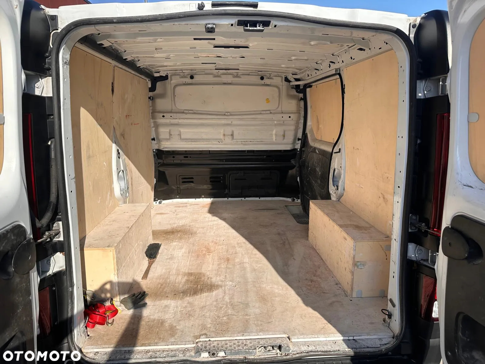 Renault Trafic - 12