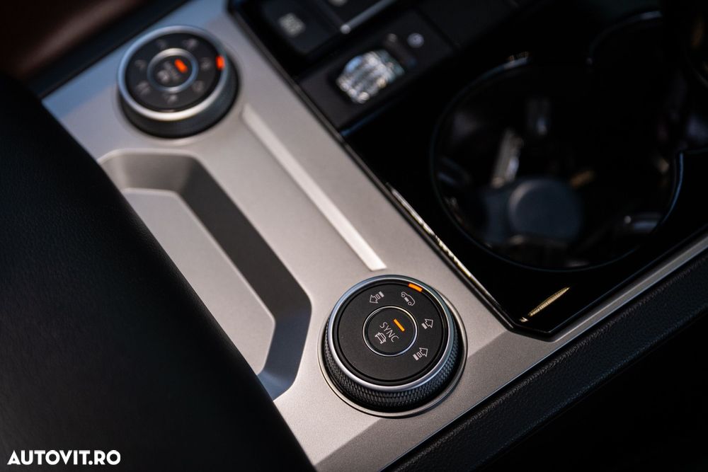 Volkswagen Touareg - 18