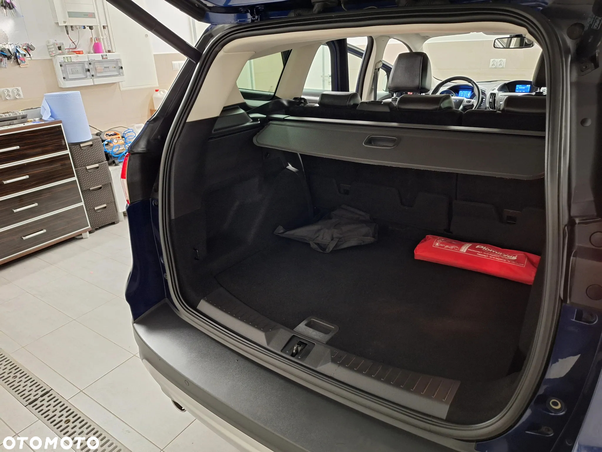 Ford Kuga 1.6 EcoBoost 2x4 Titanium - 24