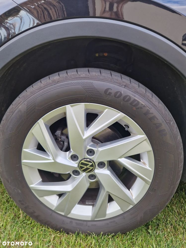 Volkswagen Tiguan 2.0 TDI SCR 4Mot Elegance DSG - 24