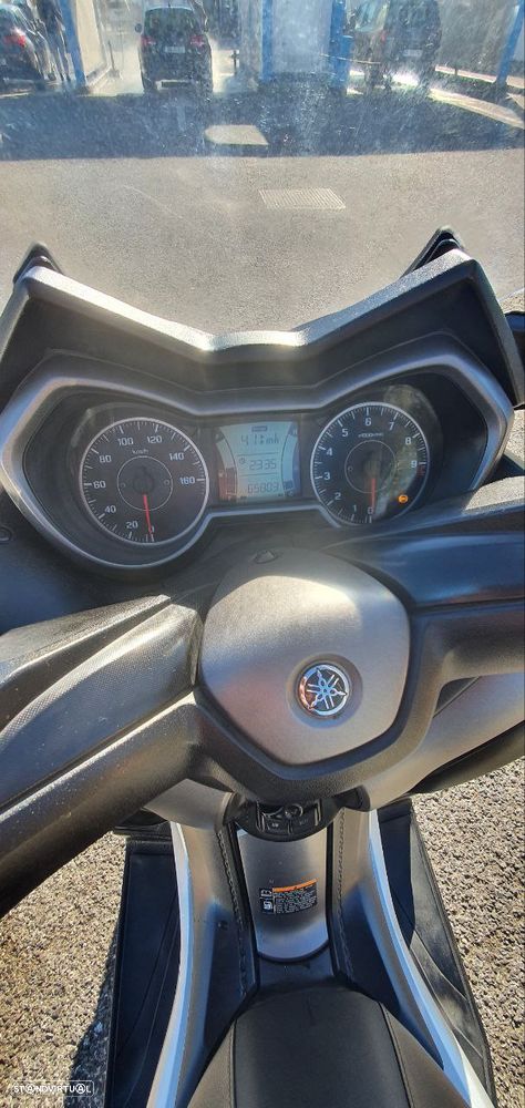Yamaha X-Max 300 ABS e TCS - 4