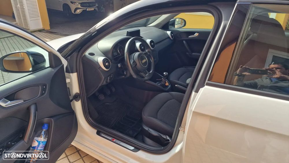 Audi A1 Sportback 1.6 TDI S-line - 9
