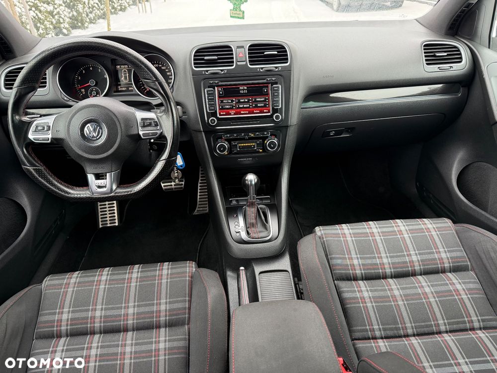 Volkswagen Golf 2.0 GTI DSG - 19